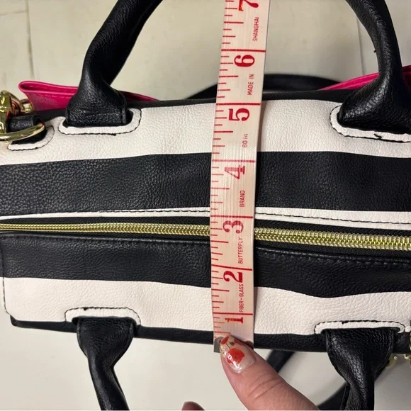 Betsey Johnson Striped Purse Handbag Satchel Pink Bow Black White Stripes - Picture 8 of 8